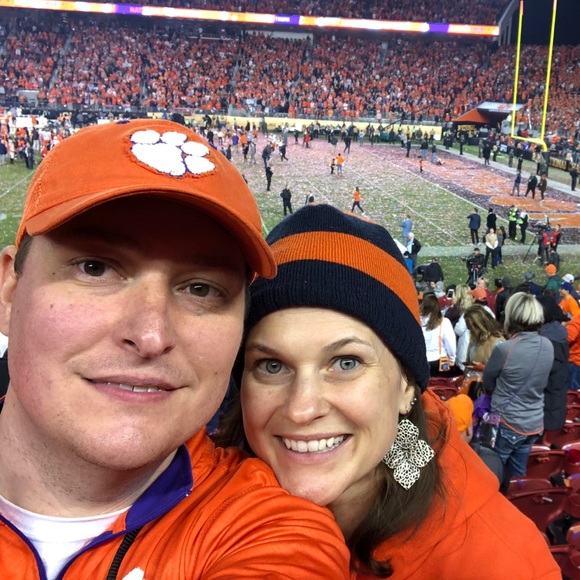 Meet your Posher, Lindsay - Picture 1 of 1